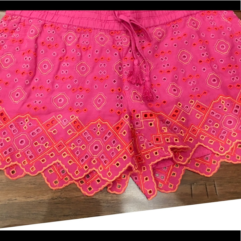 Vineyard Vines shorts!!